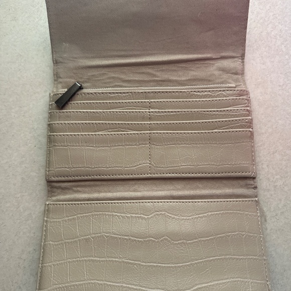 Wallet - Picture 2 of 2